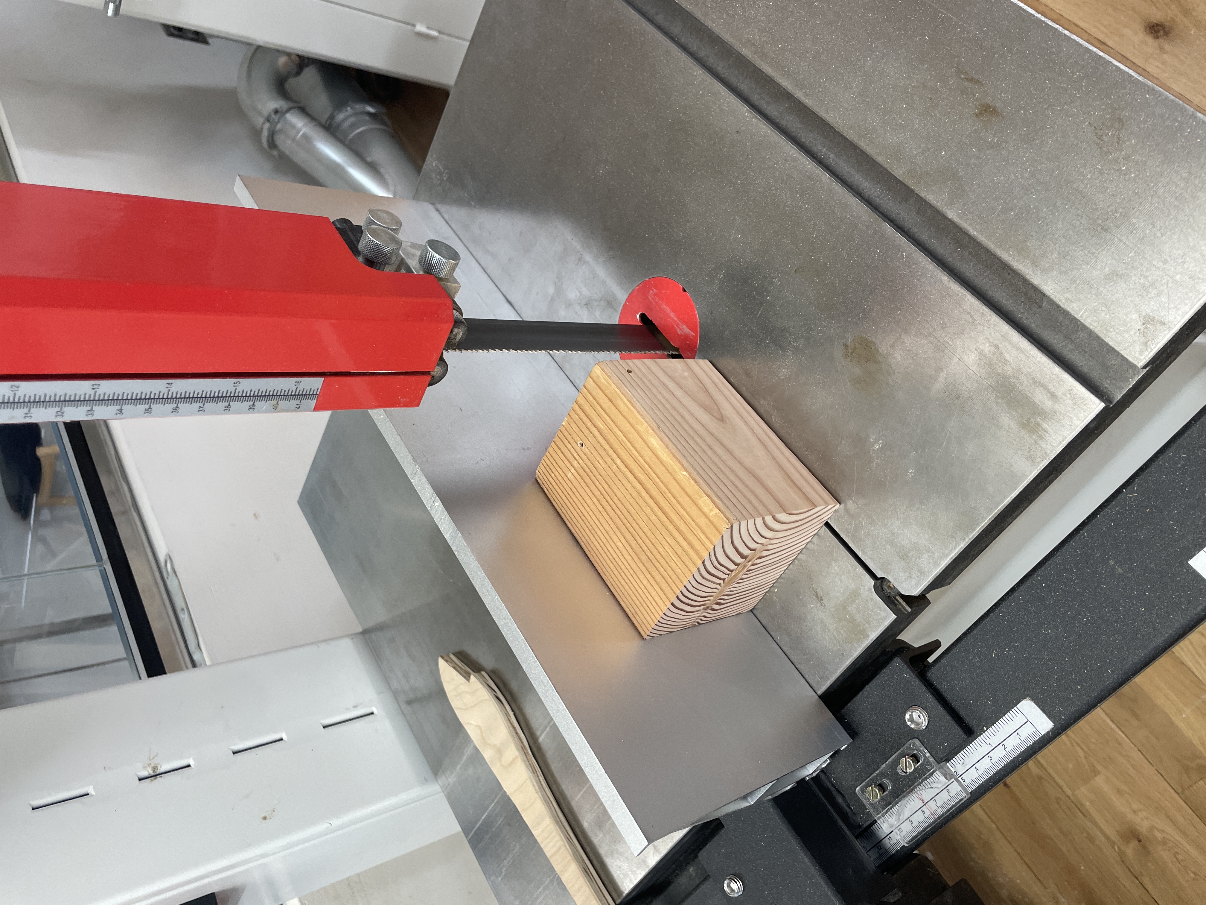 Cutting the lid of the box