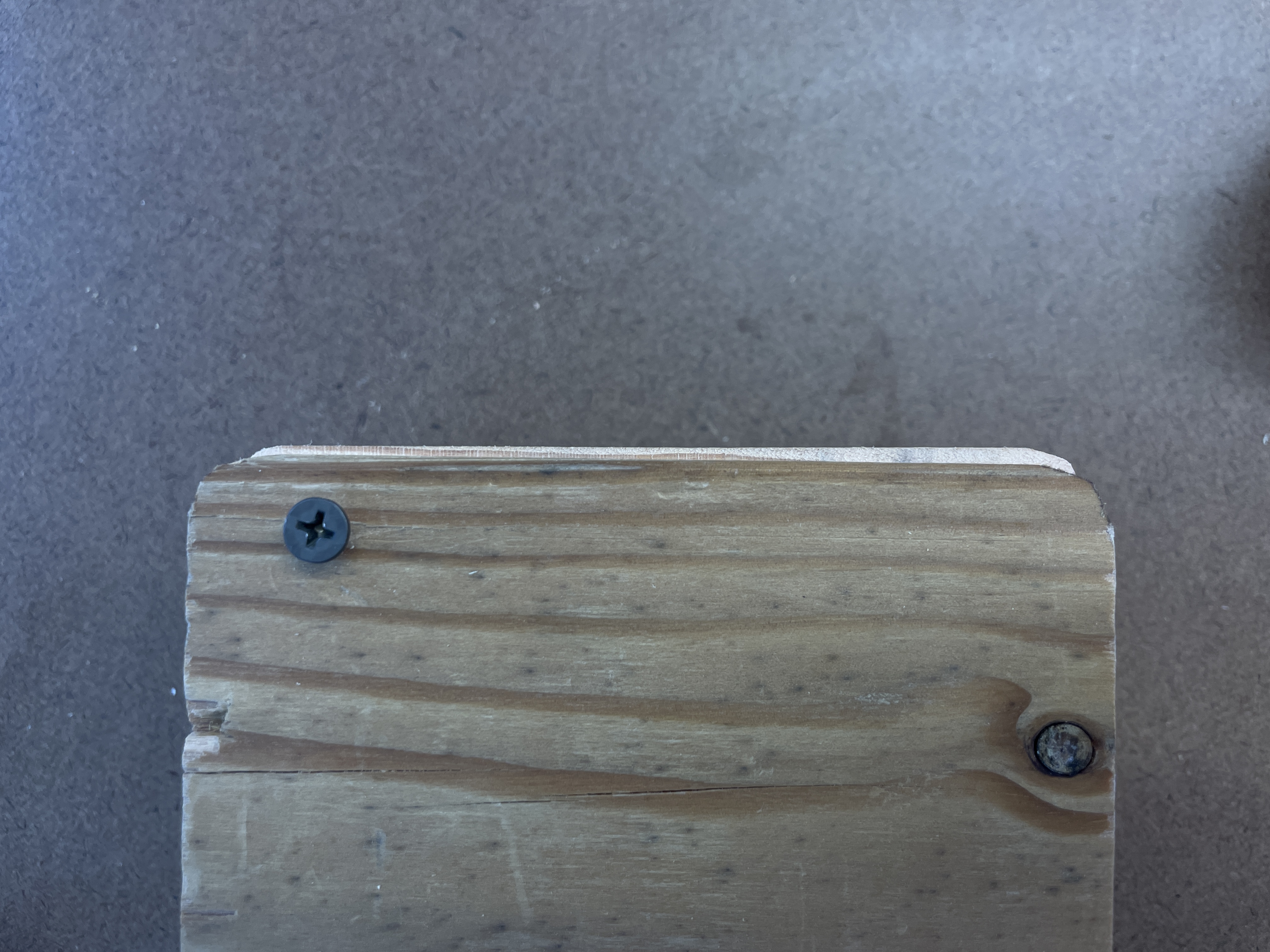 Misalignment between a box its lid